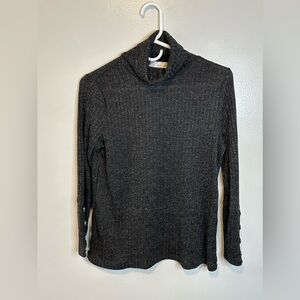Women’s Top Size L